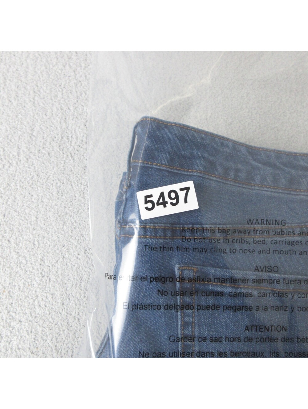 Nine West Chrystie Capri Jeans Women’s Size 14 Blue Stretch Denim Mid Rise 36x24 - Picture 12 of 12